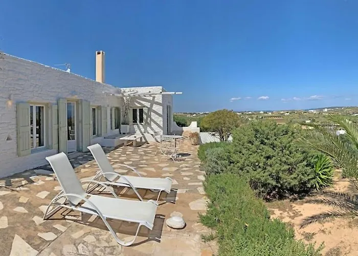 Joy In Ampelas Paros Villa *